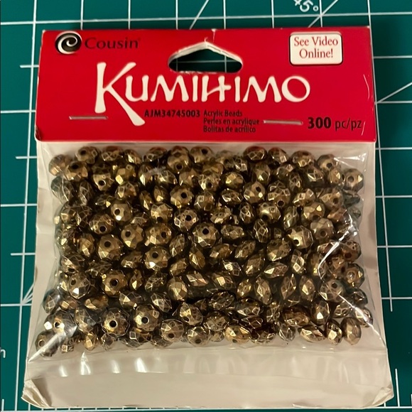 Cousin Kumihimo Acrylic Beads - Picture 1 of 2